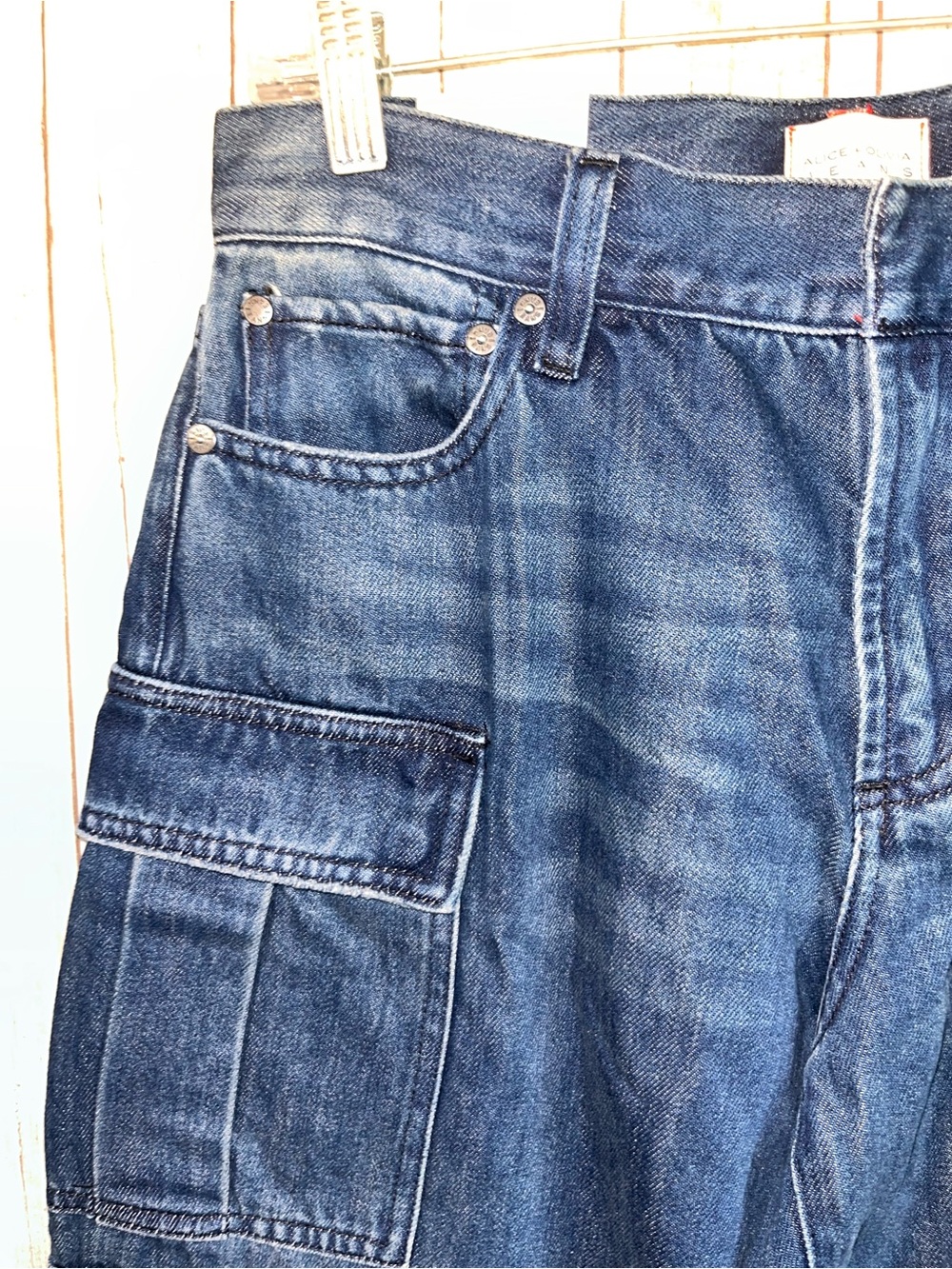 Alice + Olivia Cay Baggy Cargo Jeans Love Train Size 29 NWT $395 - Picture 3 of 8